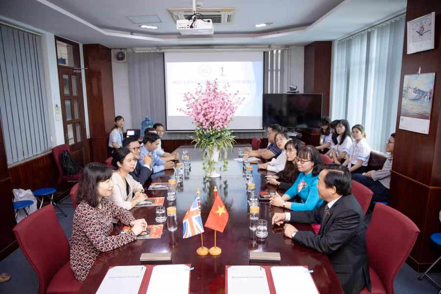 Đại học Kinh tế - Luật và ICAEW hợp tác đào tạo nhân lực Tài chính Kế toán theo chuẩn quốc tế ảnh 3