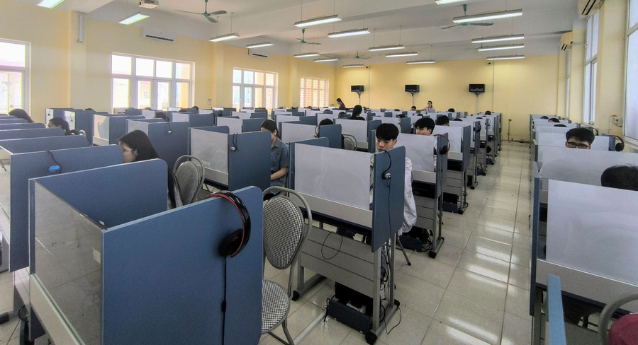 Thí sinh dự thi đánh giá năng lực do ĐH Quốc gia Hà Nội tổ chức ngày 7/4.