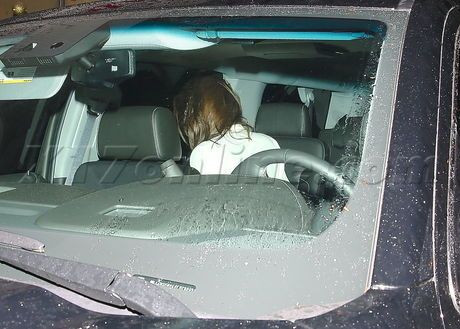 Angelina Jolie gặp tai nạn nghiêm trọng trên đường về nhà - ảnh 1 Hình ảnh: Angelina Jolie gặp tai nạn nghiêm trọng trên đường về nhà số 1