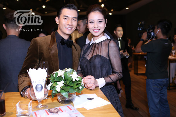 Dàn sao tấp nập đọ sắc trên thảm đỏ