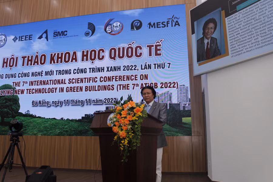 PGS.TS Phan Cao Thọ - Hiệu trưởng Trường ĐH Sư phạm Kỹ thuật, ĐH Đà Nẵng phát biểu khai mạc hội thảo ATiGB 2022.
