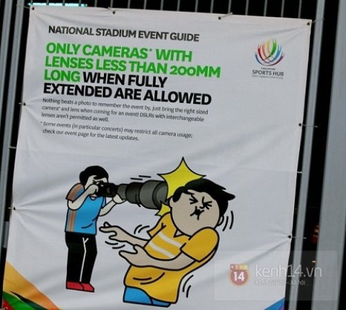 Không mang ống kính máy chụp hình lớn hơn 200mm.