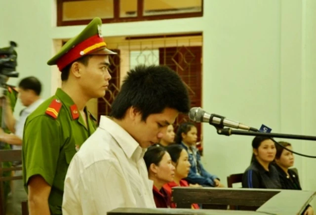 Giọt nước mắt nhân từ của người vợ 4 lần bị chồng ép uống thuốc độc