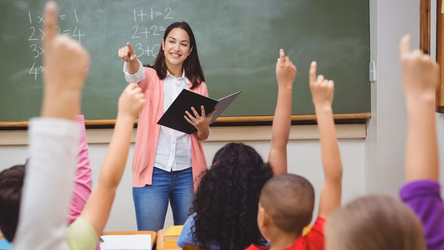 Luxembourg trả lương cho giáo viên cao nhất thế giới.