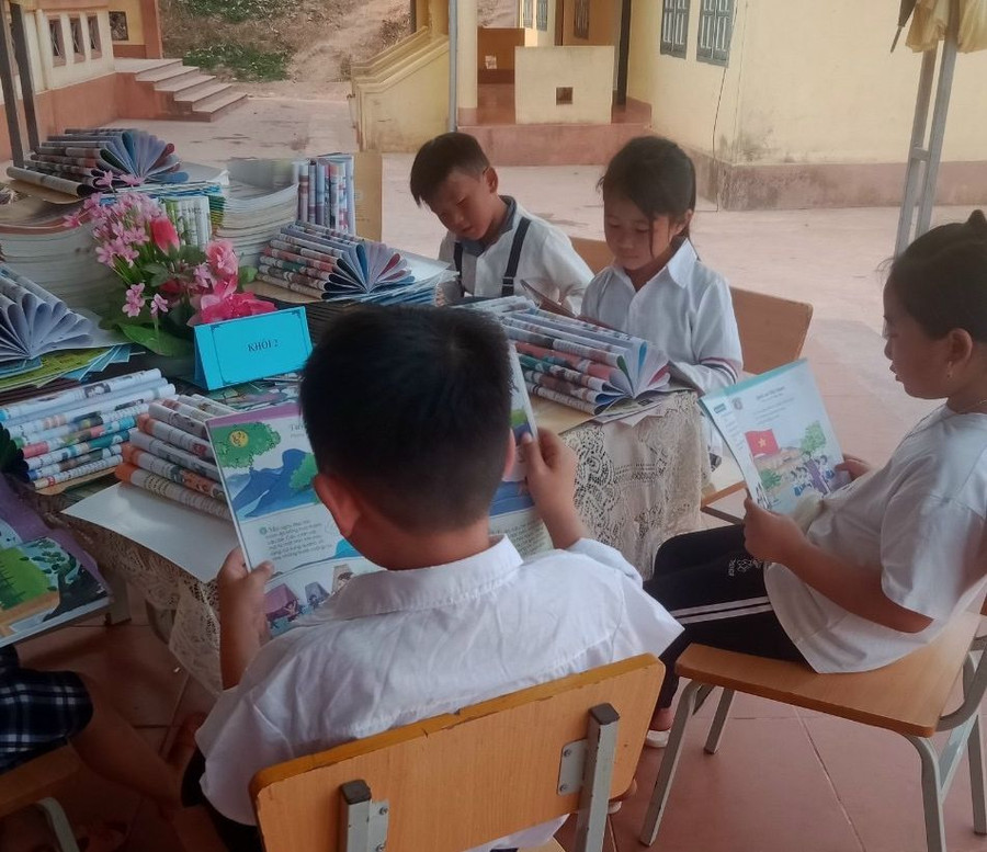 Trường PTDTBT Tiểu học &amp; THCS Nậm Nhừ thực hiện hiệu quả phong trào quyên góp, ủng hộ SGK.