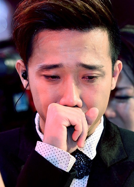 MC Trấn Thành: Làm đàn ông mít ướt còn hơn không biết rơi lệ ảnh 1