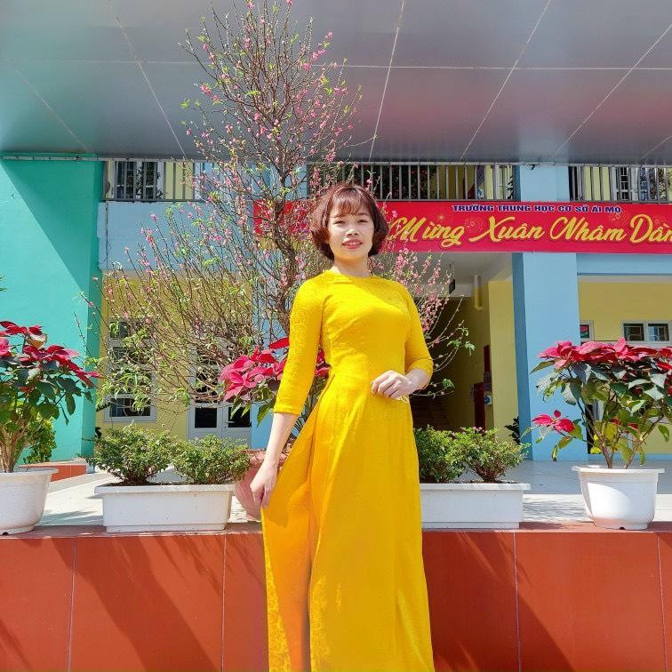 Cô Vũ Thị Trang. Cô Vũ Thị Trang.
