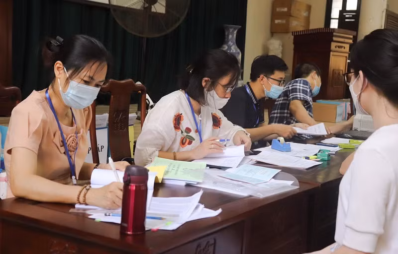 Hà Nội sẽ hạn chế tuyển sinh trái tuyến trong năm học 2022 – 2023.