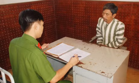 Sat nhan sa luoi sau 20 nam lan tron - Anh 1