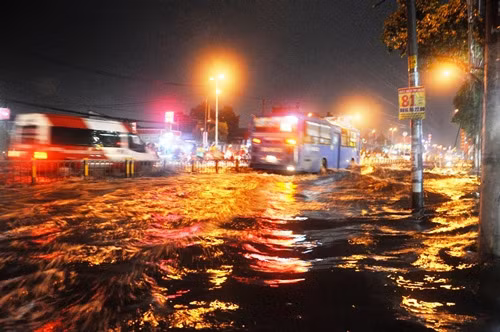 ngập, sài gòn, mưa lớn ngập, sài gòn, mưa lớn