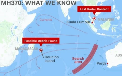 Vị trí tìm ra mảnh vỡ nghi là của máy bay MH370 (chấm màu đỏ) gần đảo Reunion. Ảnh CNN