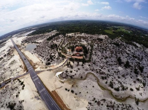 Mục sở thị lăng mộ 10 tỷ độc nhất vô nhị trên vùng sa mạc Quảng Bình - Ảnh 2