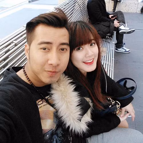 vo hotgirl cua only c: “di de vua khoc vua xin duoc mo” - 1