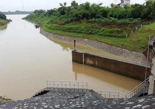 Nghi án nữ sinh bị thầy cúng phi tang xác