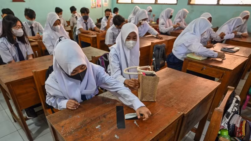 Học sinh Indonesia trong lớp học.