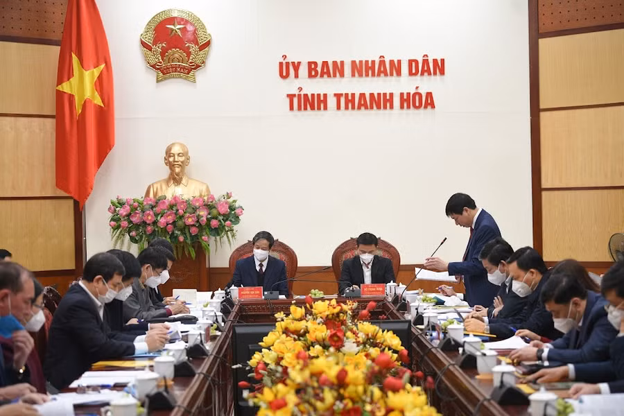 Giám đốc Sở Giáo dục và Đào tạo Thanh Hóa Trần Văn Thức phát biểu tại buổi làm việc.