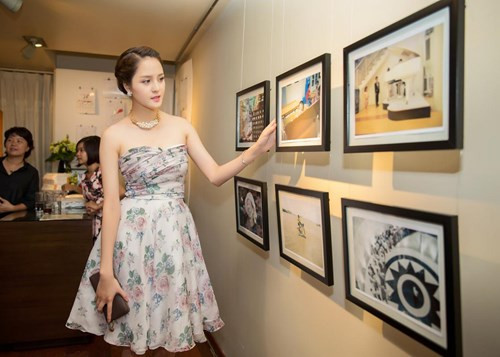 Á hậu Hoàng Anh rạng rỡ gặp