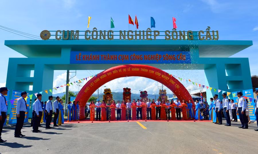 Lễ Khánh thành Cụm Công Nghiệp Sông Cầu.