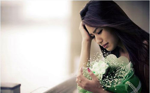 Sởn gai ốc mỗi khi nhìn thấy chậu hoa hồng ở nhà chồng