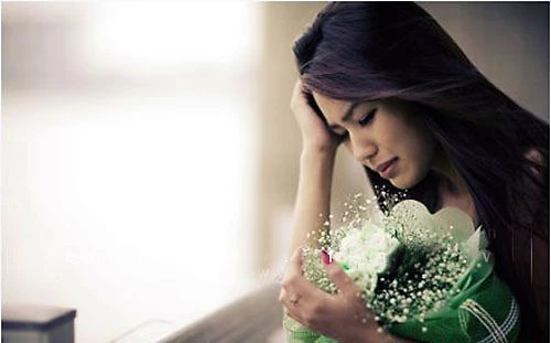 Sởn gai ốc mỗi khi nhìn thấy chậu hoa hồng ở nhà chồng
