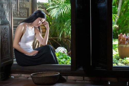 Hết hồn với “cô lang y” ngực thả rông lằn yếm mỏng ảnh 12 Hết hồn với “cô lang y” ngực thả rông lằn yếm mỏng ảnh 12