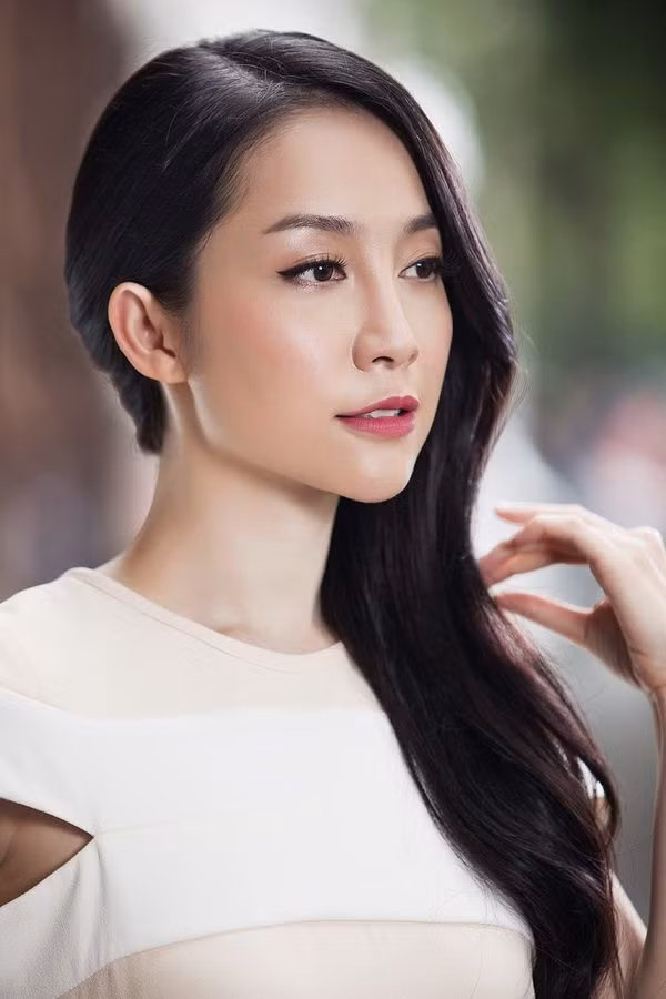 nhung nguoi dep lien quan toi cac chinh tri gia viet hinh anh 3