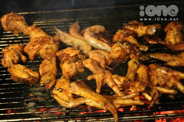 khu-m-thuc-bat-ngan-do-an-vat-tai-cho-dem-sinh-vien-thu-duc-4