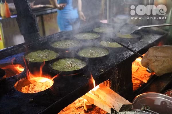 khu-m-thuc-bat-ngan-do-an-vat-tai-cho-dem-sinh-vien-thu-duc-6