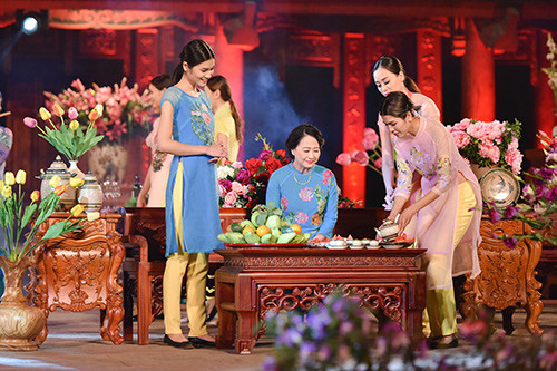 Áo dài Việt được tôn vinh nhờ dàn “mẫu” khuyết tật ảnh 4 Áo dài Việt được tôn vinh nhờ dàn “mẫu” khuyết tật ảnh 4