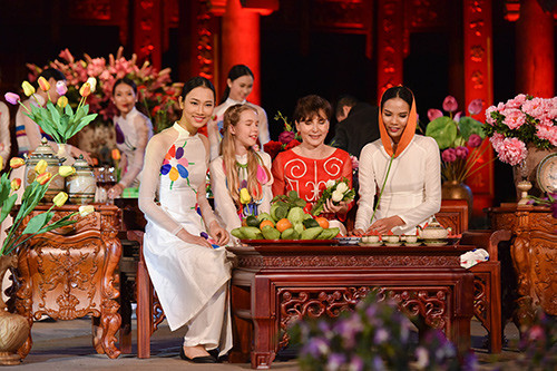 Áo dài Việt được tôn vinh nhờ dàn “mẫu” khuyết tật ảnh 9 Áo dài Việt được tôn vinh nhờ dàn “mẫu” khuyết tật ảnh 9