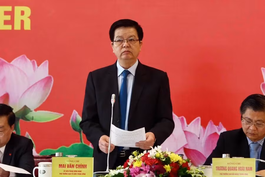 Phó ban Tổ chức Trung ương Mai Văn Chính.