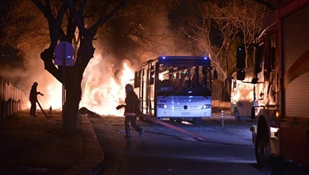 Hiện trường vụ đánh bom. Ảnh: AFP