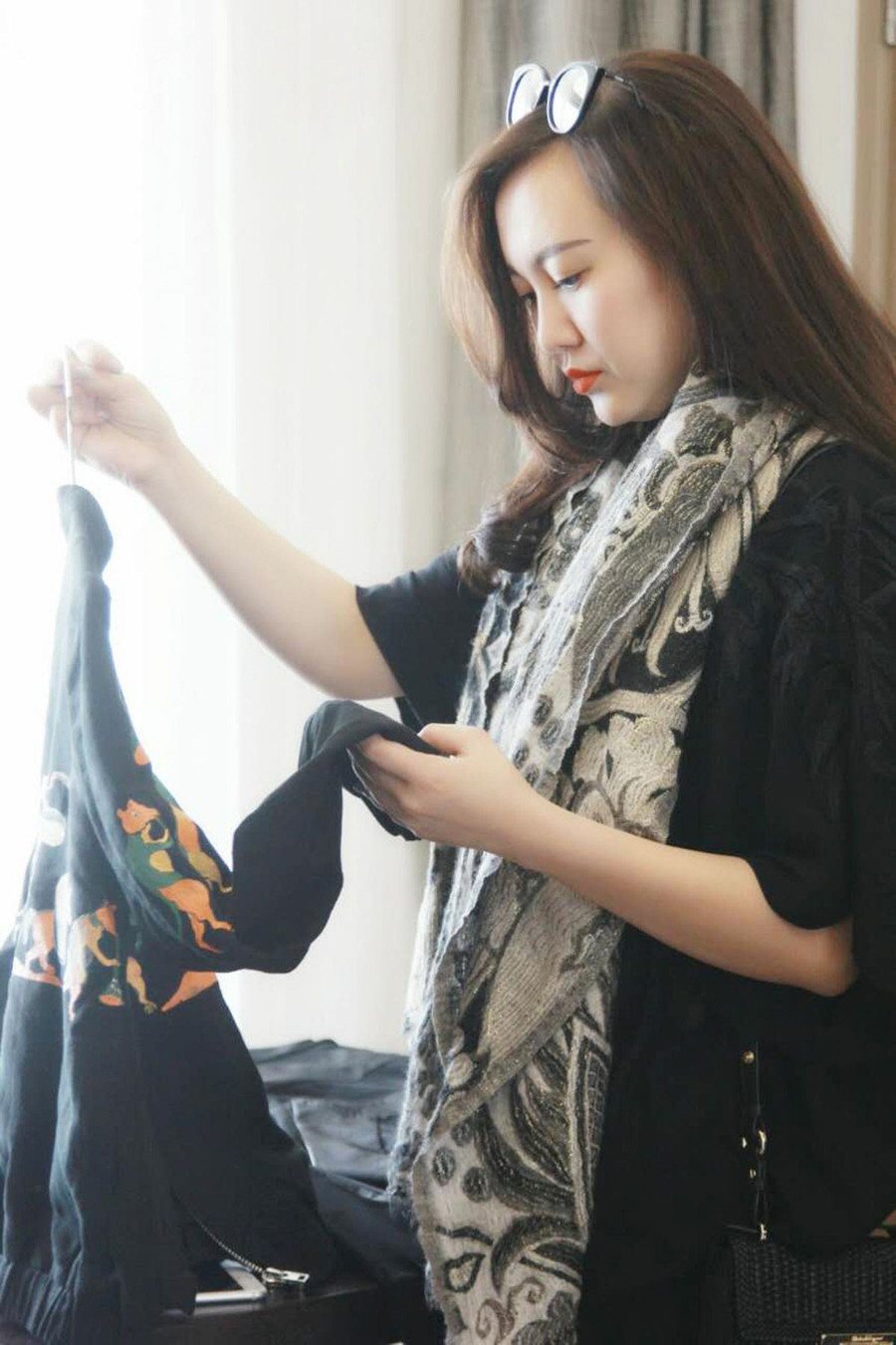 Kelly Bùi tuyển mẫu Tây cao 1,9 m cho show ở Thượng Hải