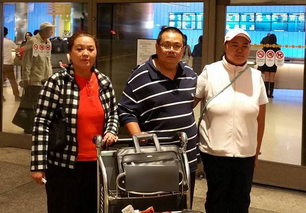 Anh chị ruột Minh Béo tại sân bay ở Mỹ. Minh Béo và anh trai đã được gặp nhau. Người nhà của Minh Béo dự kiến tham dự phiên tòa ngày 15/4. Ảnh: Ngọc Lan Anh chị ruột Minh Béo tại sân bay ở Mỹ. Minh Béo và anh trai đã được gặp nhau. Người nhà của Minh Béo dự kiến tham dự phiên tòa ngày 15/4. Ảnh: Ngọc Lan