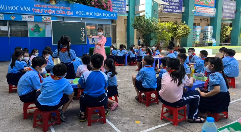 Một tiết học Tiếng Anh của học sinh Trường Tiểu học Yên Thế (quận Tân Bình).