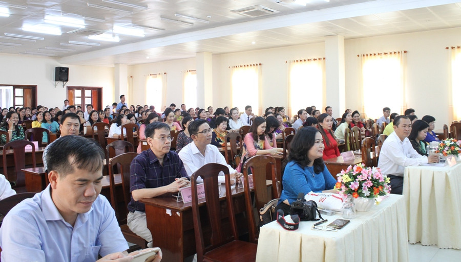 Quang cảnh buổi họp mặt.