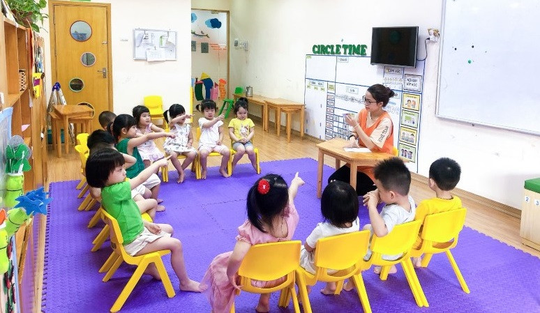 Cha mẹ cần cho con làm quen với trường lớp trước khi nhập học chính thức. Ảnh: Lê Hùng Cha mẹ cần cho con làm quen với trường lớp trước khi nhập học chính thức. Ảnh: Lê Hùng
