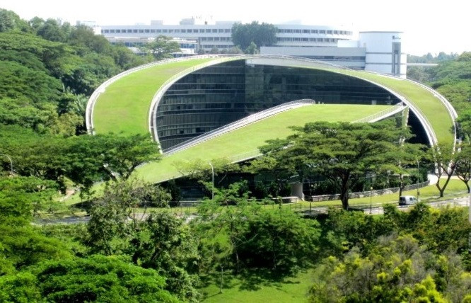 Toàn cảnh ngôi trường Nghệ thuật mái nhà xanh ở Singapore. Toàn cảnh ngôi trường Nghệ thuật mái nhà xanh ở Singapore.