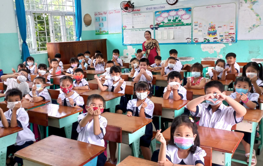 Học sinh lớp 1 Trường Tiểu học Lê Văn Việt (TP Thủ Đức) trong buổi tựu trường.