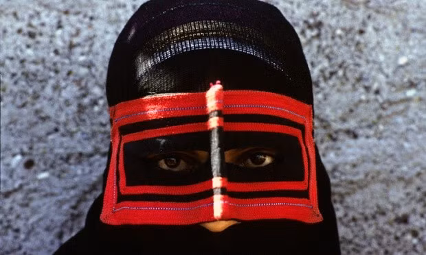 Các cô gái Hồi giáo dòng Sunni ở Iran phải chịu đựng hủ tục "cắt bộ phận sinh dục nữ" để giữ gìn trinh tiết trước khi kết hôn. Ảnh: Getty Images