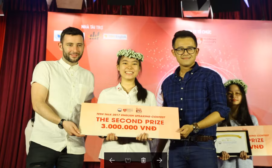 Tìm ra thí sinh “diễn thuyết siêu đẳng” bằng tiếng Anh