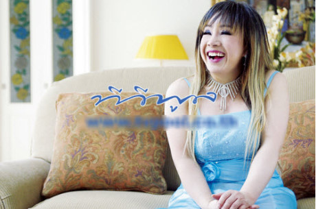 Ngỡ ngàng nhan sắc thời trẻ của nữ đại gia 58 tuổi đòi quan hệ 28 lần/ngày - Ảnh 5 Ngo ngang nhan sac thoi tre cua nu dai gia 58 tuoi doi quan he 28 lan/ngay - Anh 5
