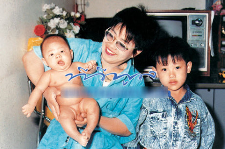 Ngỡ ngàng nhan sắc thời trẻ của nữ đại gia 58 tuổi đòi quan hệ 28 lần/ngày - Ảnh 3 Ngo ngang nhan sac thoi tre cua nu dai gia 58 tuoi doi quan he 28 lan/ngay - Anh 3