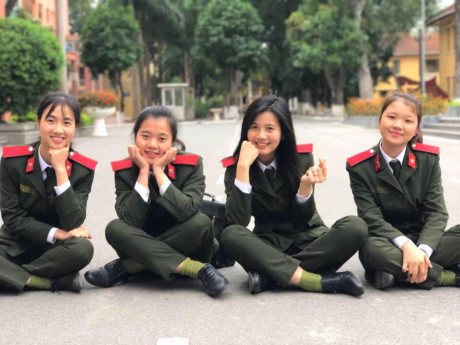 Vẻ xinh tươi Hoa khôi Học viện An ninh nhân dân - Ảnh 12 Ve xinh tuoi Hoa khoi Hoc vien An ninh nhan dan - Anh 12