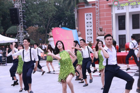 Vẻ xinh tươi Hoa khôi Học viện An ninh nhân dân - Ảnh 10 Ve xinh tuoi Hoa khoi Hoc vien An ninh nhan dan - Anh 10