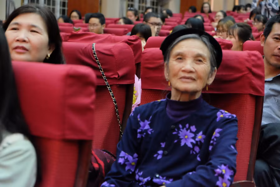 Tìm ra thí sinh “diễn thuyết siêu đẳng” bằng tiếng Anh ảnh 3