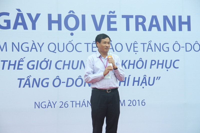 Có mặt tại ngày hội vẽ tranh, ông Nguyễn Khắc Hiếu – Phó Cục trưởng cục Khí tượng Thủy văn và Biến đối khí hậu rất ấn tượng với cách thể hiện của học sinh Olympia. Ông bày tỏ: Tầng ôzôn là tấm lá chắn của trái đất, là ngôi nhà chung của mỗi chúng ta và mỗi bức tranh của các em là một ý tưởng tích cực đóng góp cho chủ đề quan trọng này.