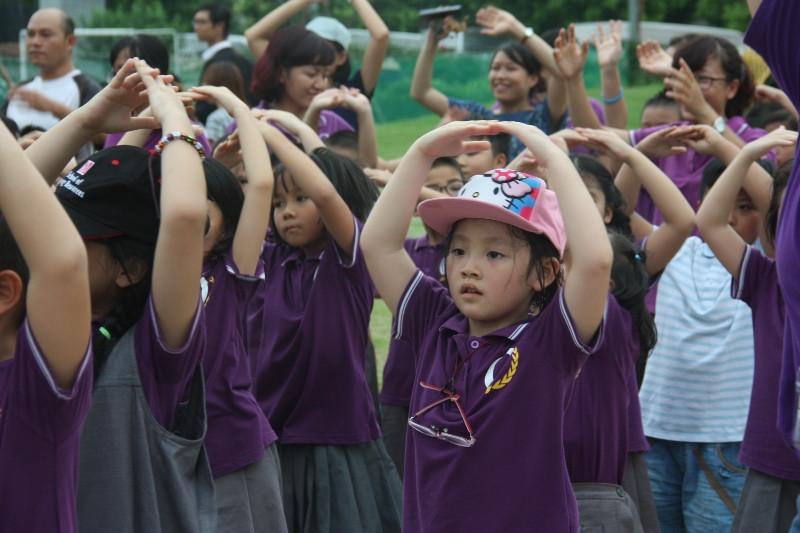 Trong suốt 2 tuần kể từ ngày phát động cuộc thi, các thầy cô và học sinh khối 10, 11 của Trường Olympia đã cùng tập huấn, cung cấp thông tin tới học sinh toàn trường về tình trạng suy giảm tầng ôzôn và biến đổi khí hậu hiện nay tại Việt Nam nói riêng, trên thế giới nói chung. Học sinh của trường đồng thời tự tìm kiếm thông tin và thảo luận về những giải pháp tích cực cho vấn đề này.