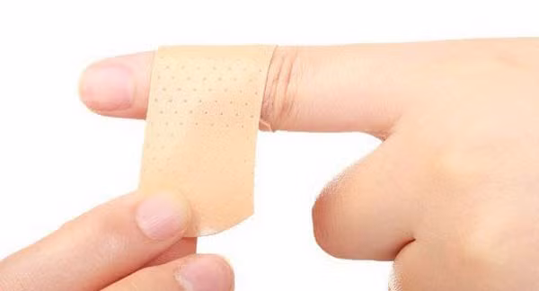 Hãy có những cách cầm máu nhanh để tránh hại sức khỏe.