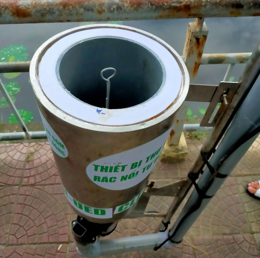 Thiết bị thu gom rác nổi tự động. Ảnh: NVCC Thiết bị thu gom rác nổi tự động. Ảnh: NVCC